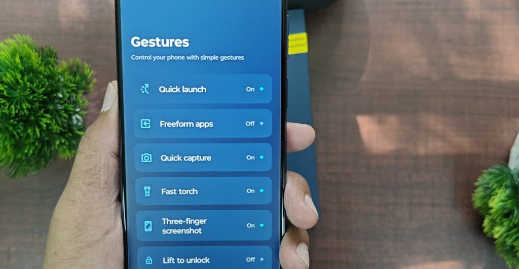 gestures in moto g73